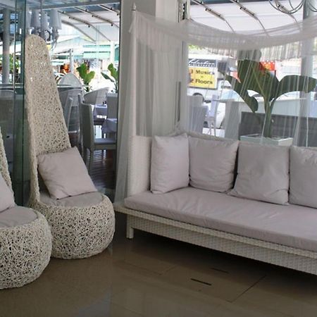 Santi White 호텔 Phuket 외부 사진