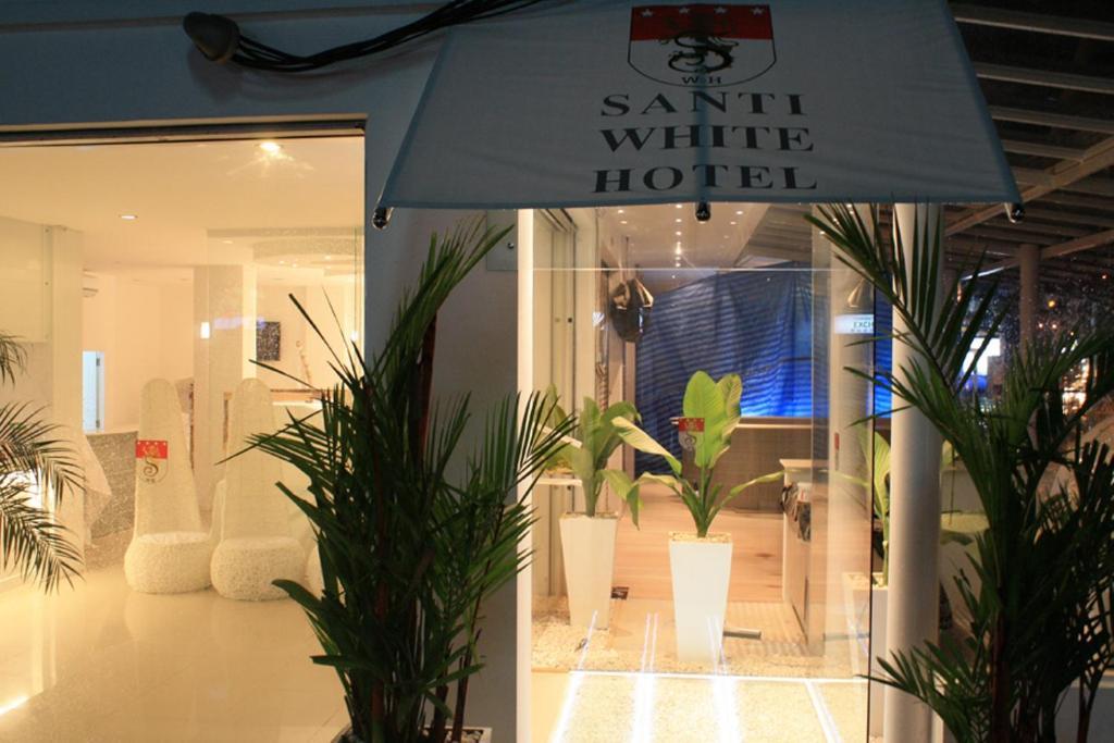 Santi White 호텔 Phuket 외부 사진